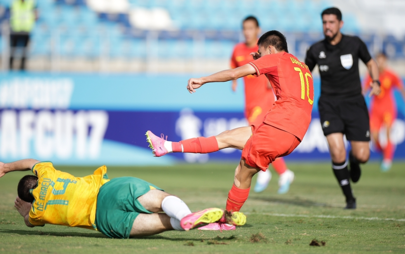 包含国足主力球员受伤，国家队压力山大的词条