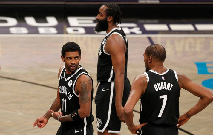 哈登复出首战，欧文状态火爆，引发争议成为焦点！