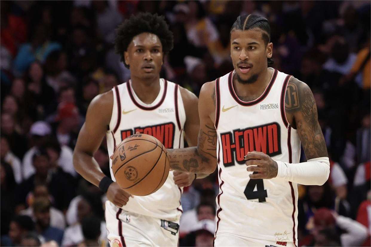 老鹰三巨头联手，绝杀战胜得分突破，爆发新星冲击季后赛！