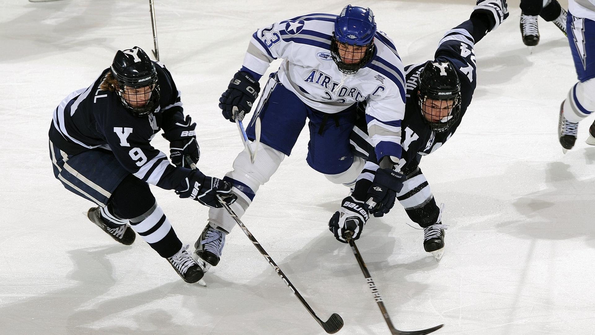利雅得新月四强战血战曼城,苏炳添砍下6记关键球,全场沸腾